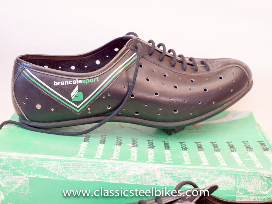Retro bike shoes shop