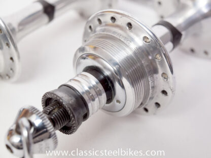 Campagnolo #1034 Record Hubs 32 holes - Image 10